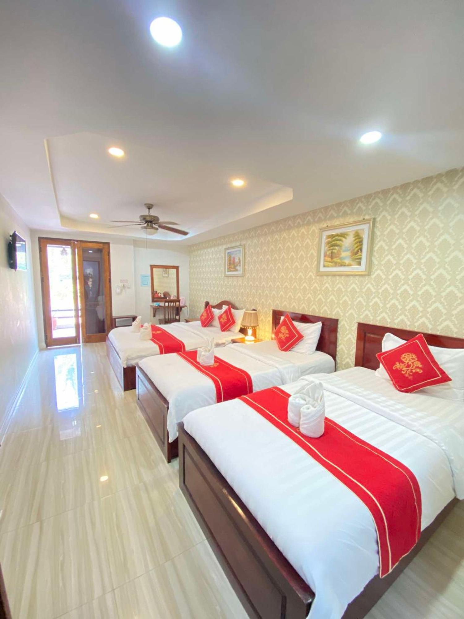Golden Lotus Namkhan View หลวงพระบาง ภายนอก รูปภาพ