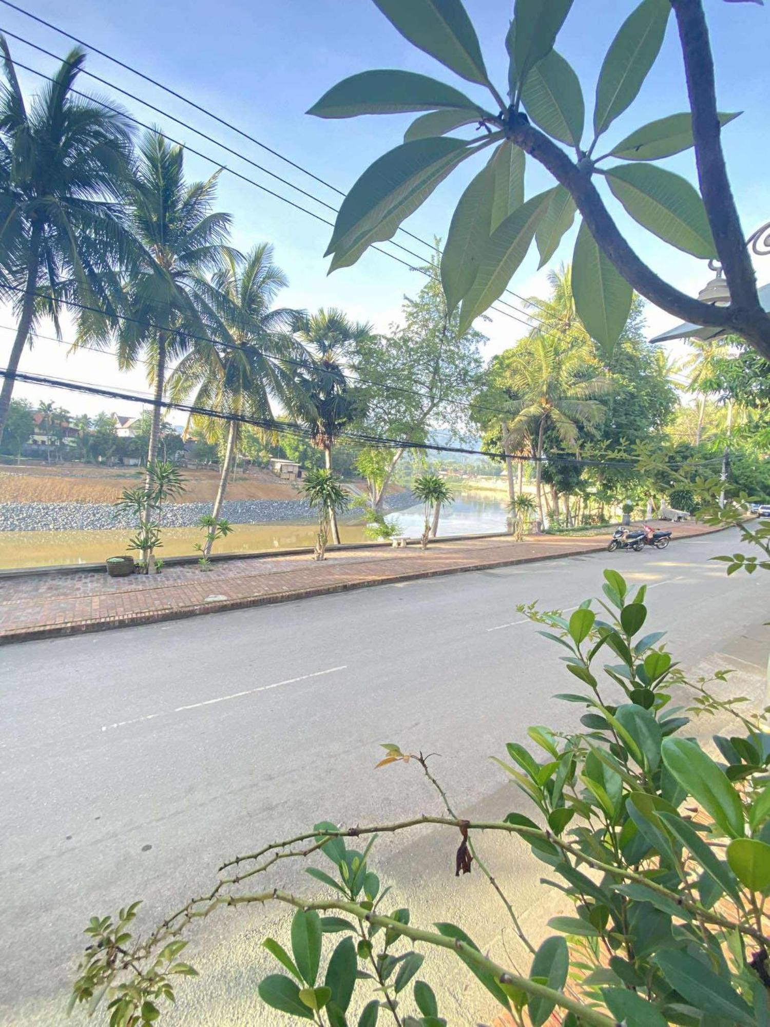 Golden Lotus Namkhan View หลวงพระบาง ภายนอก รูปภาพ